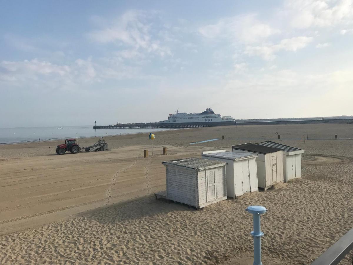 Le Bien Venue Chez Vous Apartment Calais Bagian luar foto